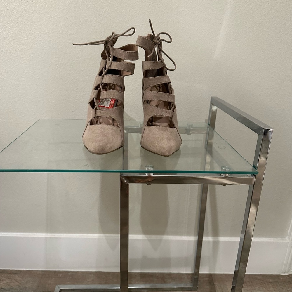 Never Worn - image 2